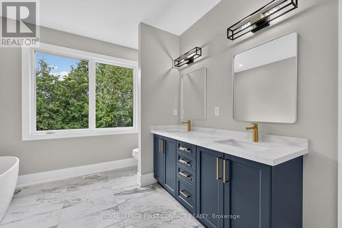 Primary Ensuite - 933 7Th Line, Innisfil, ON 