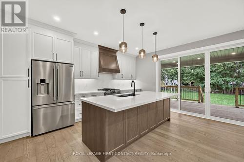 Kitchen - 933 7Th Line, Innisfil, ON 