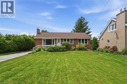 16 KINGS FOREST Drive  Hamilton, ON L8T 4J3