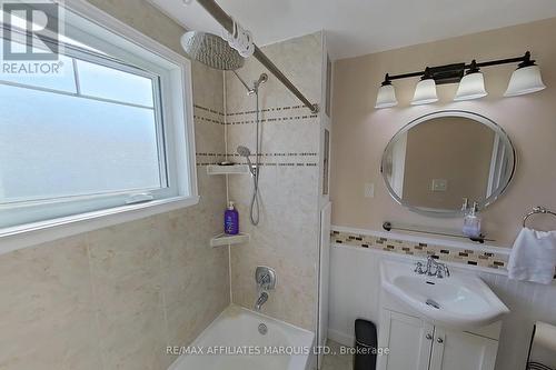 54 Lefebvre Avenue, Cornwall, ON - Indoor Photo Showing Laundry Room