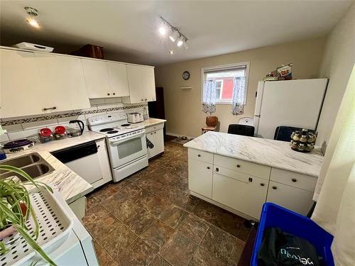 475 Scotia St, Winnipeg, MB 
