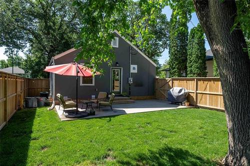 17 Kingswood Ave, Winnipeg, MB 