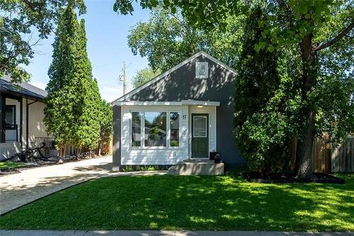 17 Kingswood Ave, Winnipeg, MB 