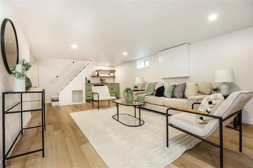 339 Gilmore Ave, Winnipeg, MB 