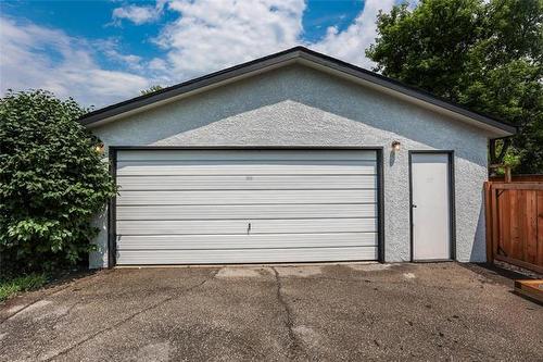 339 Gilmore Ave, Winnipeg, MB 
