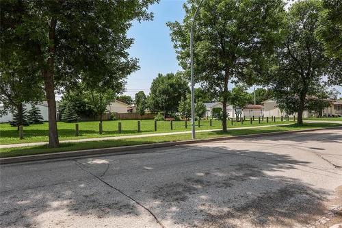 339 Gilmore Ave, Winnipeg, MB 