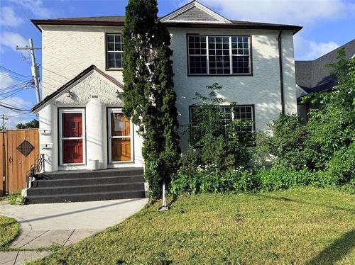 232 Cathedral AVE  Winnipeg, MB R2W 0X3