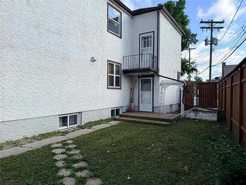 232 Cathedral Ave, Winnipeg, MB 