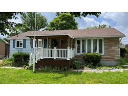 (LOWER APT.)-964 CHAMPLAIN Street Sarnia, ON N7V 2G2