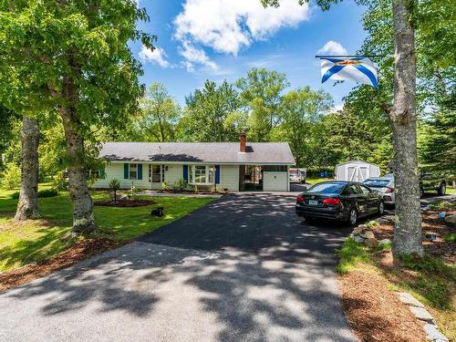 87 Prince Street  Chester, NS B0J 1J0
