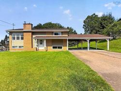 12 Birch Street  Salmon River, NS B2N 4X1