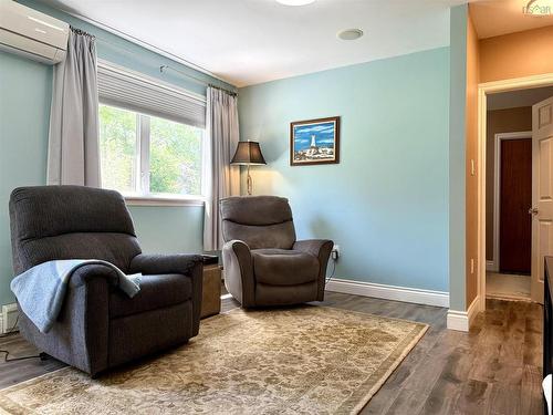 6 Smith Avenue, Springhill, NS 