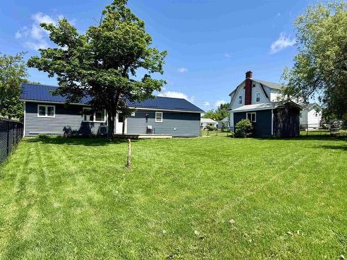 6 Smith Avenue, Springhill, NS 