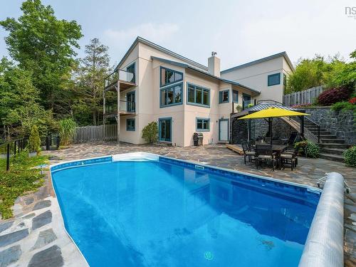 49 Fairway Grove  Dartmouth, NS B2W 6M5