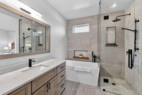 78 Glenhuron Drive, Springwater, ON 