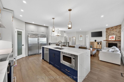 78 Glenhuron Drive, Springwater, ON 