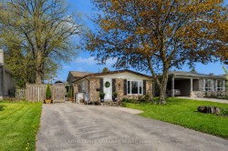821 Krosno Boulevard Pickering, ON L1W 1G7