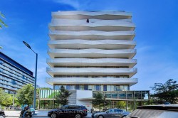 1005-60 Tannery Road Toronto, ON M5A 0S8