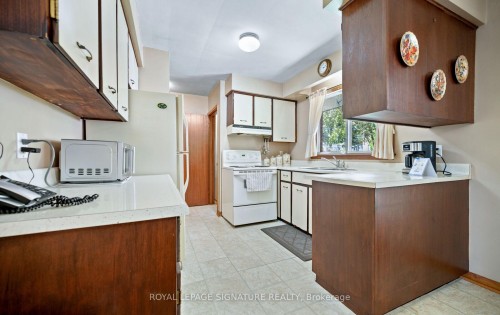 2585 Jarvis Street, Mississauga, ON 