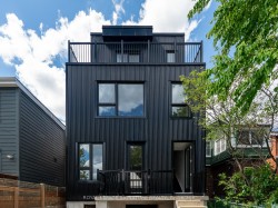 #5-7 Earnscliffe Road  Toronto, ON M6E 1J4