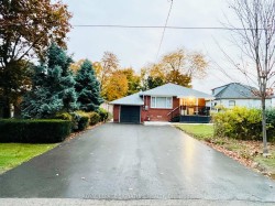 Lower-54 Riverdale Drive  Toronto, ON M9V 2T3