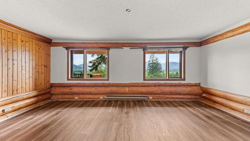 1084 Simmons Road, Creston, BC 