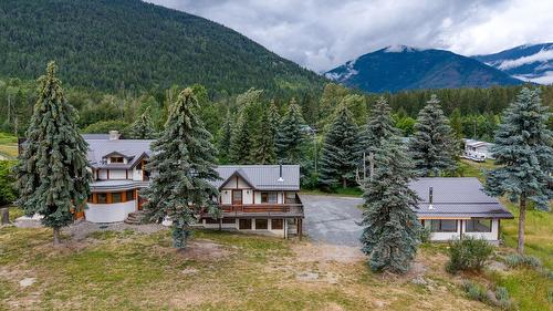 1084 Simmons Road, Creston, BC 