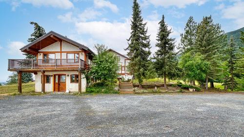 1084 Simmons Road, Creston, BC 