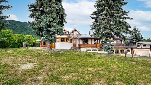 1084 Simmons Road, Creston, BC 