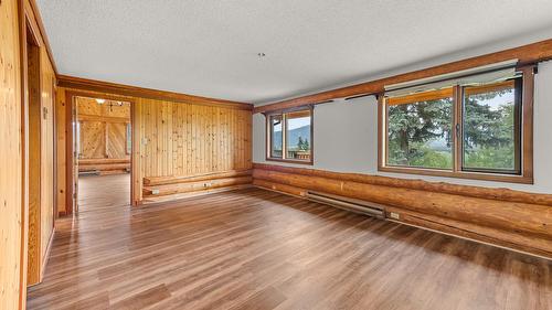 1084 Simmons Road, Creston, BC 