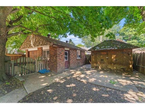 3648 King, Windsor, ON 