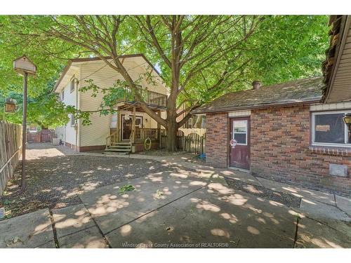 3648 King, Windsor, ON 