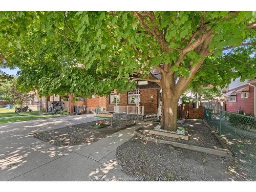 3648 King, Windsor, ON 