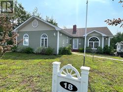 18 Mulrooney Avenue  Grand Falls-Windsor, NL A2B 1E4