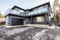 741 Snowdrop Ave Saanich, BC V8Z 2N3