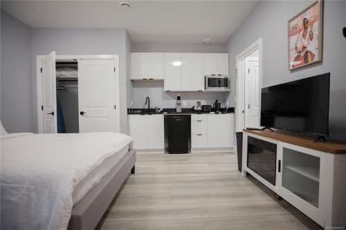 741 Snowdrop Ave, Saanich, BC 