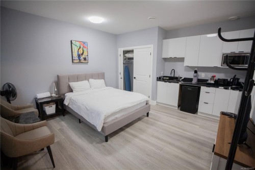 741 Snowdrop Ave, Saanich, BC 