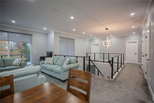 741 Snowdrop Ave, Saanich, BC 