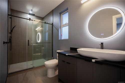 741 Snowdrop Ave, Saanich, BC 