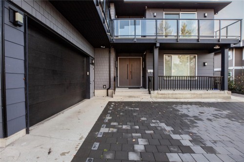 741 Snowdrop Ave, Saanich, BC 