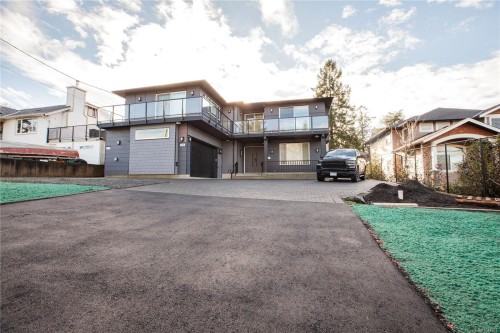 741 Snowdrop Ave, Saanich, BC 
