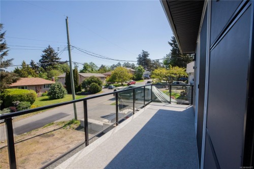 741 Snowdrop Ave, Saanich, BC 