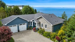 7420 Thornton Hts Sooke, BC V9Z 1L8