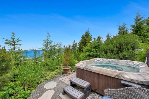 7420 Thornton Hts, Sooke, BC 