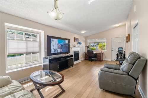 38 Eagle Lane, View Royal, BC 