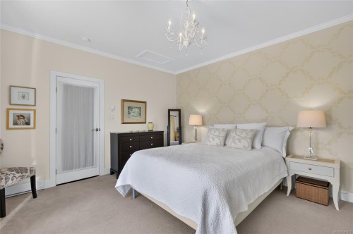 1685 Beaufort Ave, Comox, BC 