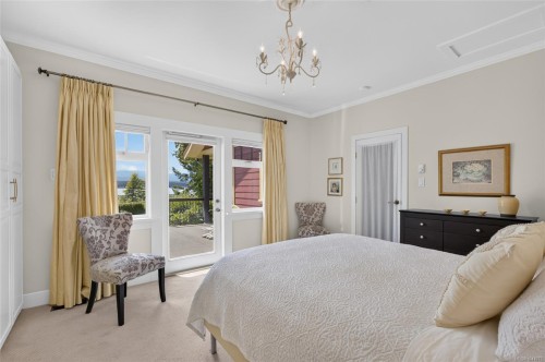 1685 Beaufort Ave, Comox, BC 
