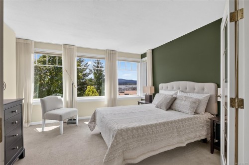 1685 Beaufort Ave, Comox, BC 