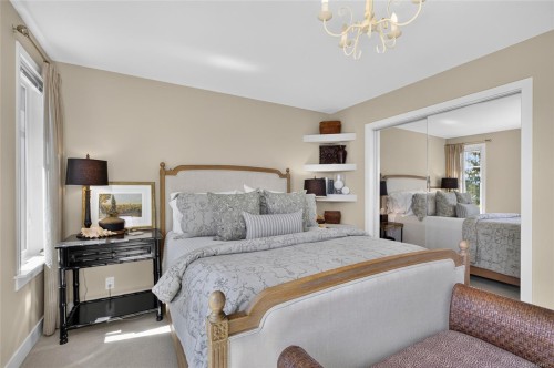 1685 Beaufort Ave, Comox, BC 