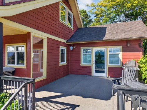 1685 Beaufort Ave, Comox, BC 